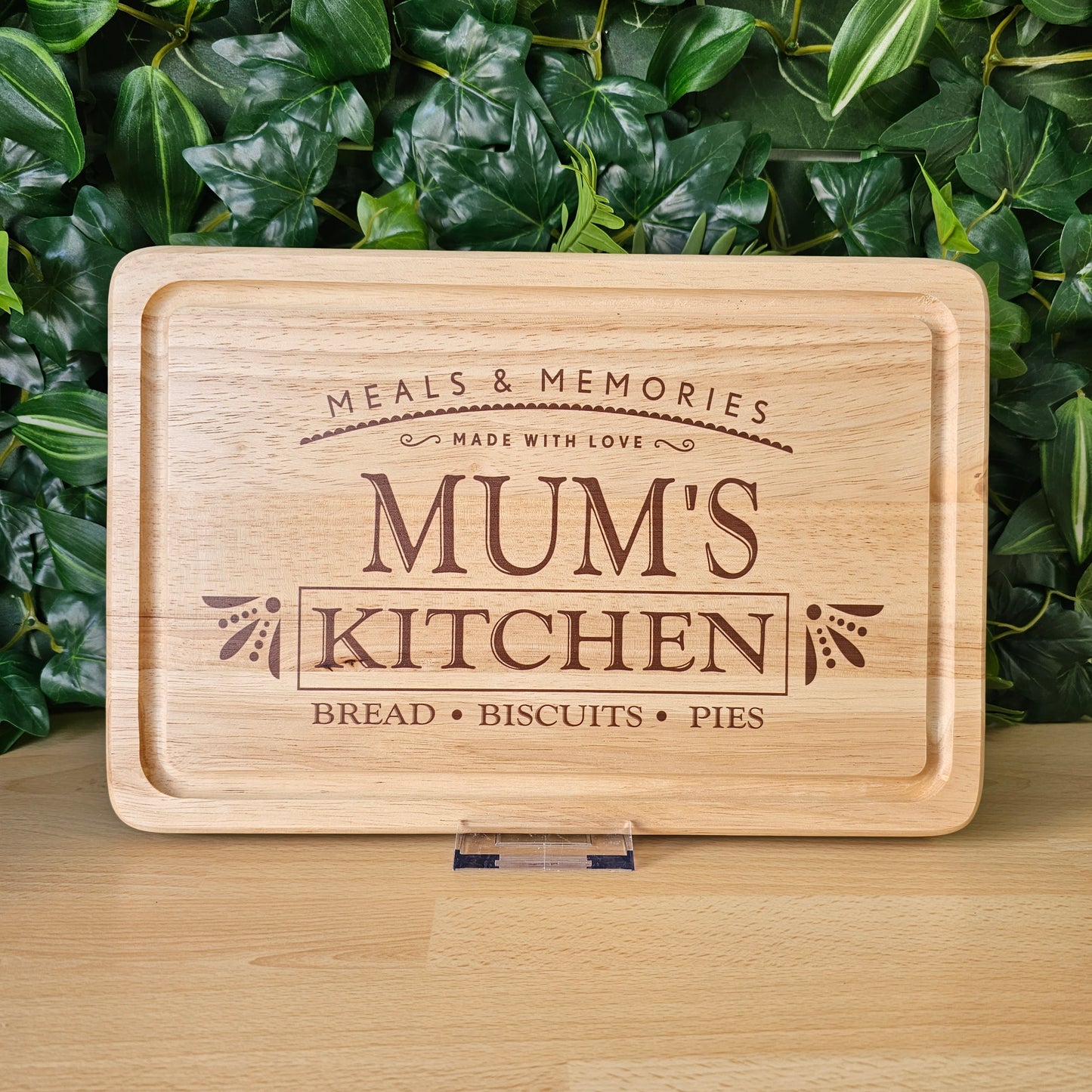 Personalised Mums kitchen chopping board | Wooden serving board