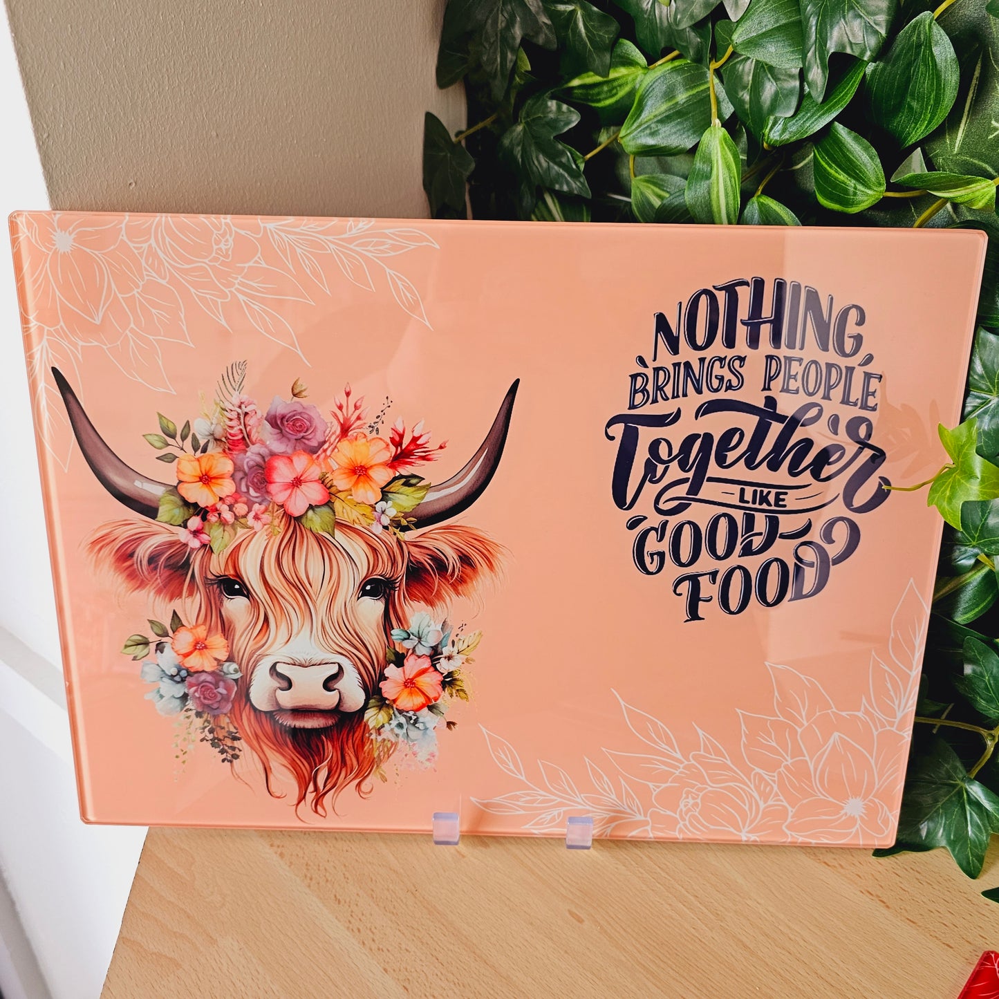 Glass chopping board | Peach highland cow